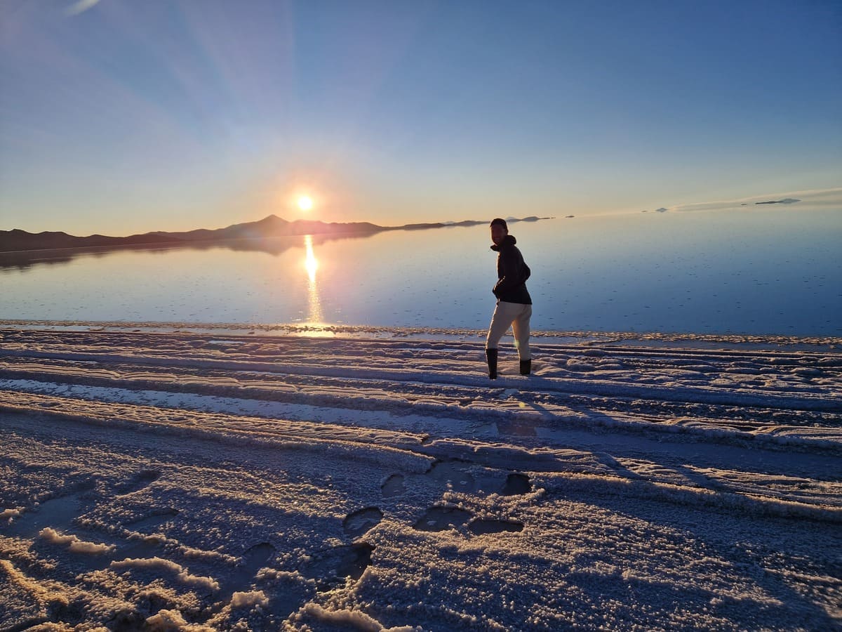 In den Salzsee der Uyuni eingebrochen