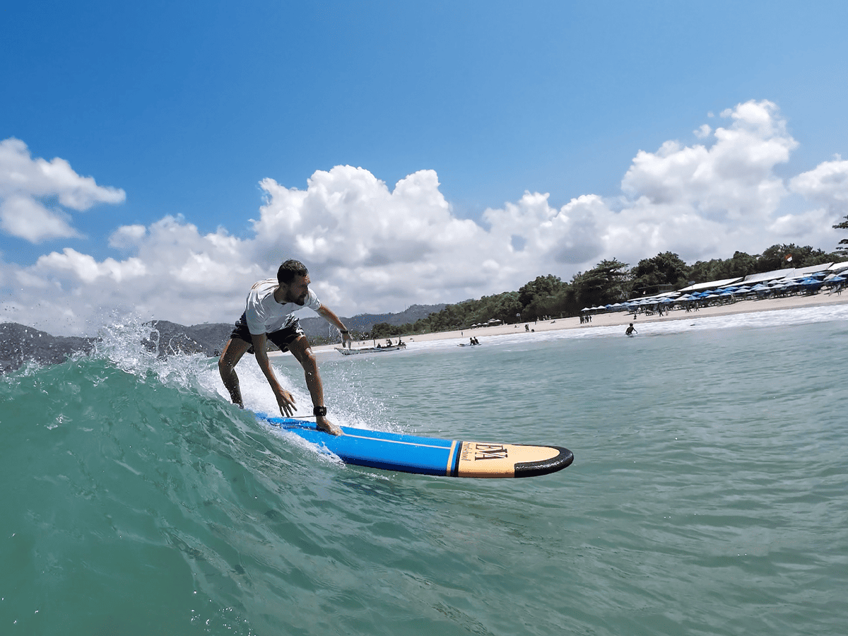 Surfen am Selong Belanak Beach
