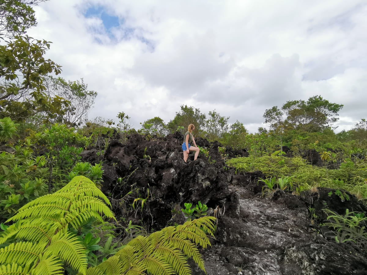 Wanderung über Lava am Vulkan Arenal Costa Rica