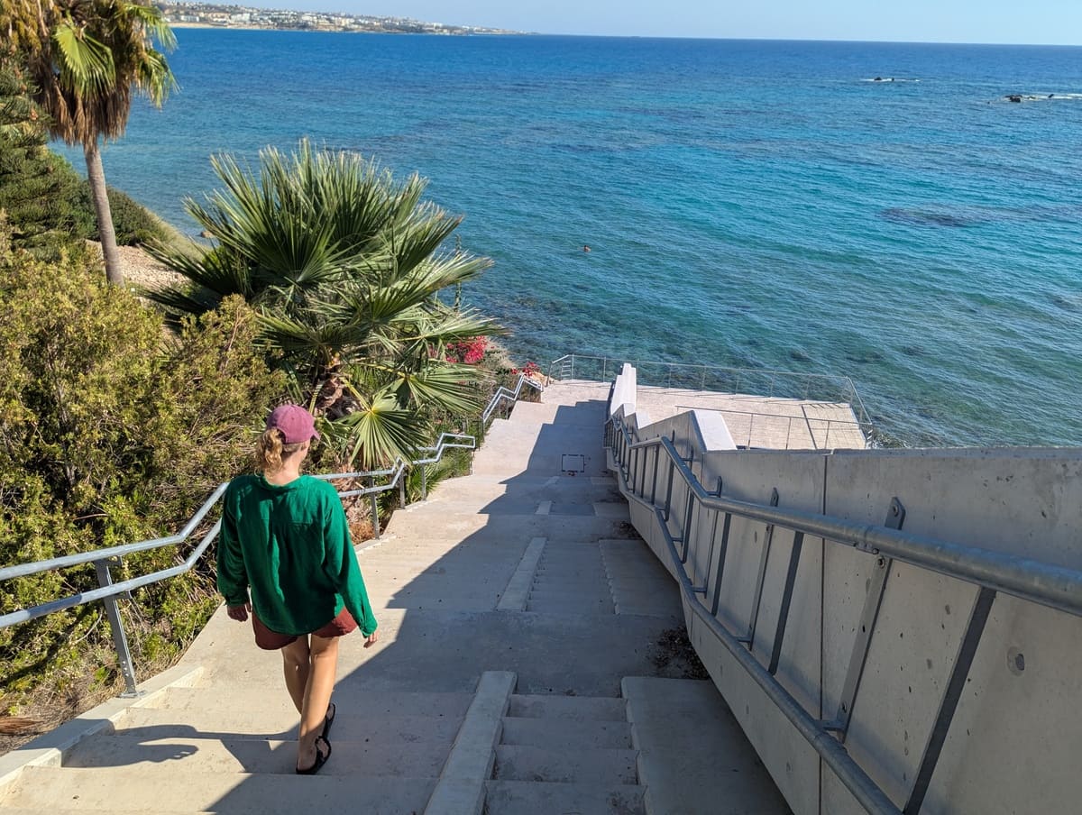 Aussichtspunkt mit Blick aufs Meer