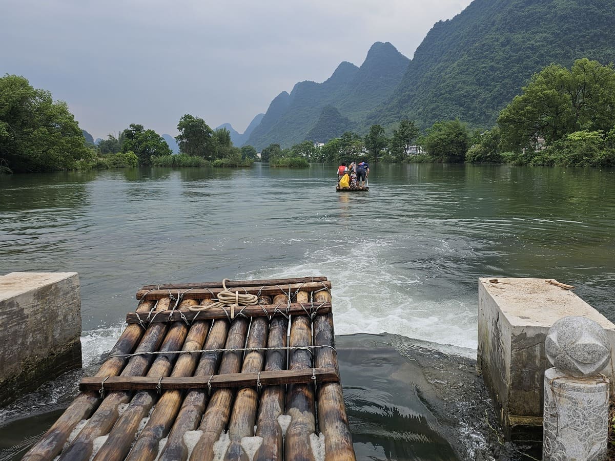 Yulong Flussfahrt