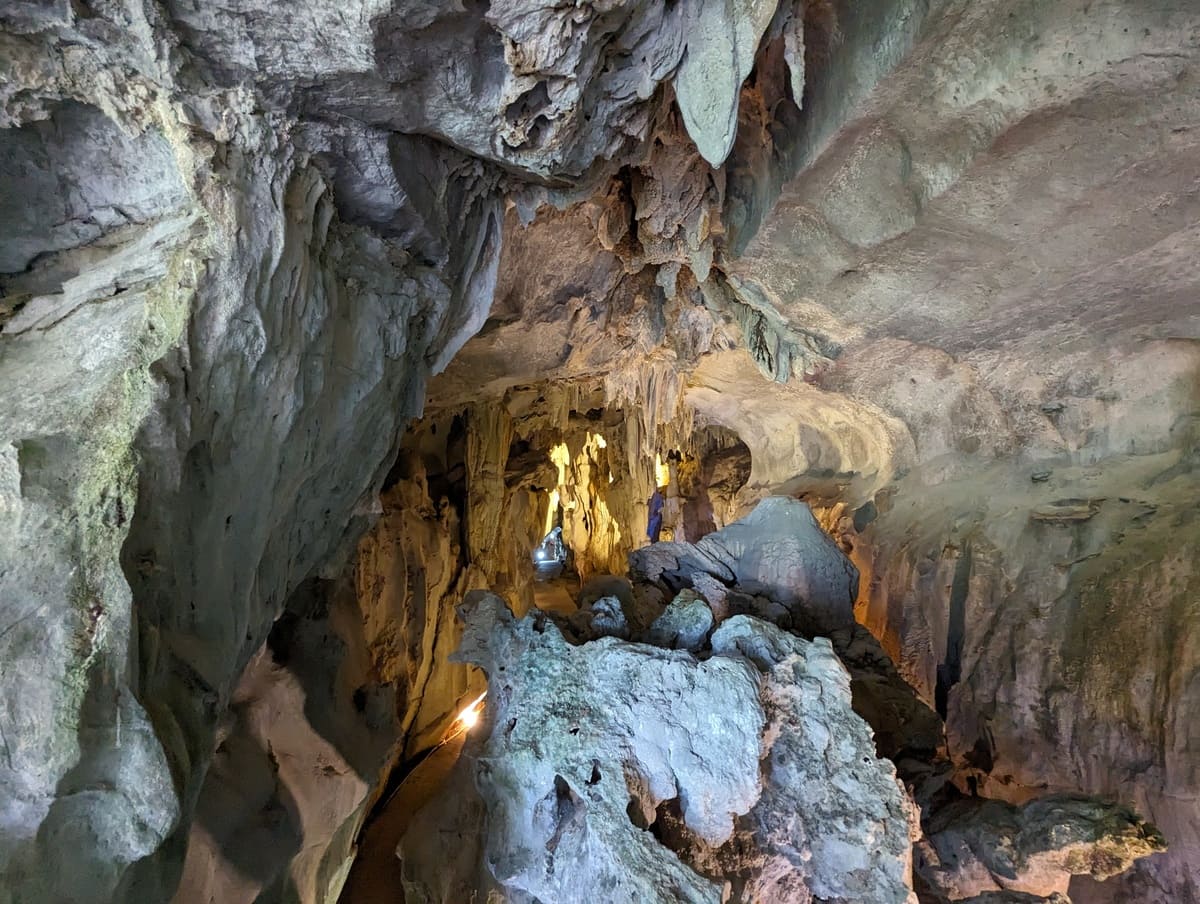 Trung Trang Cave auf Cat Ba