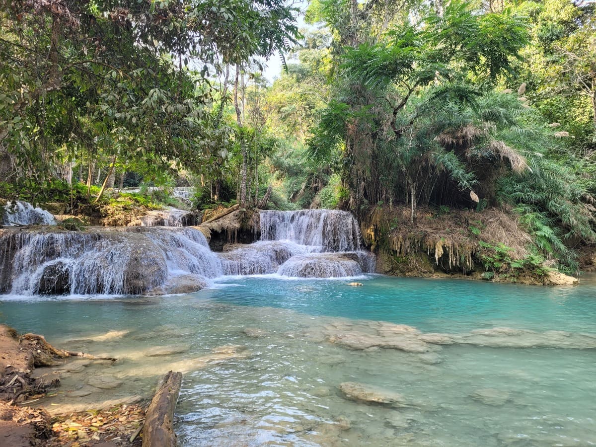 Schwimmen in den Pools in Luang Prabang