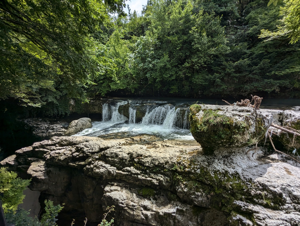 Beginn des Martvili Canyon in Georgien