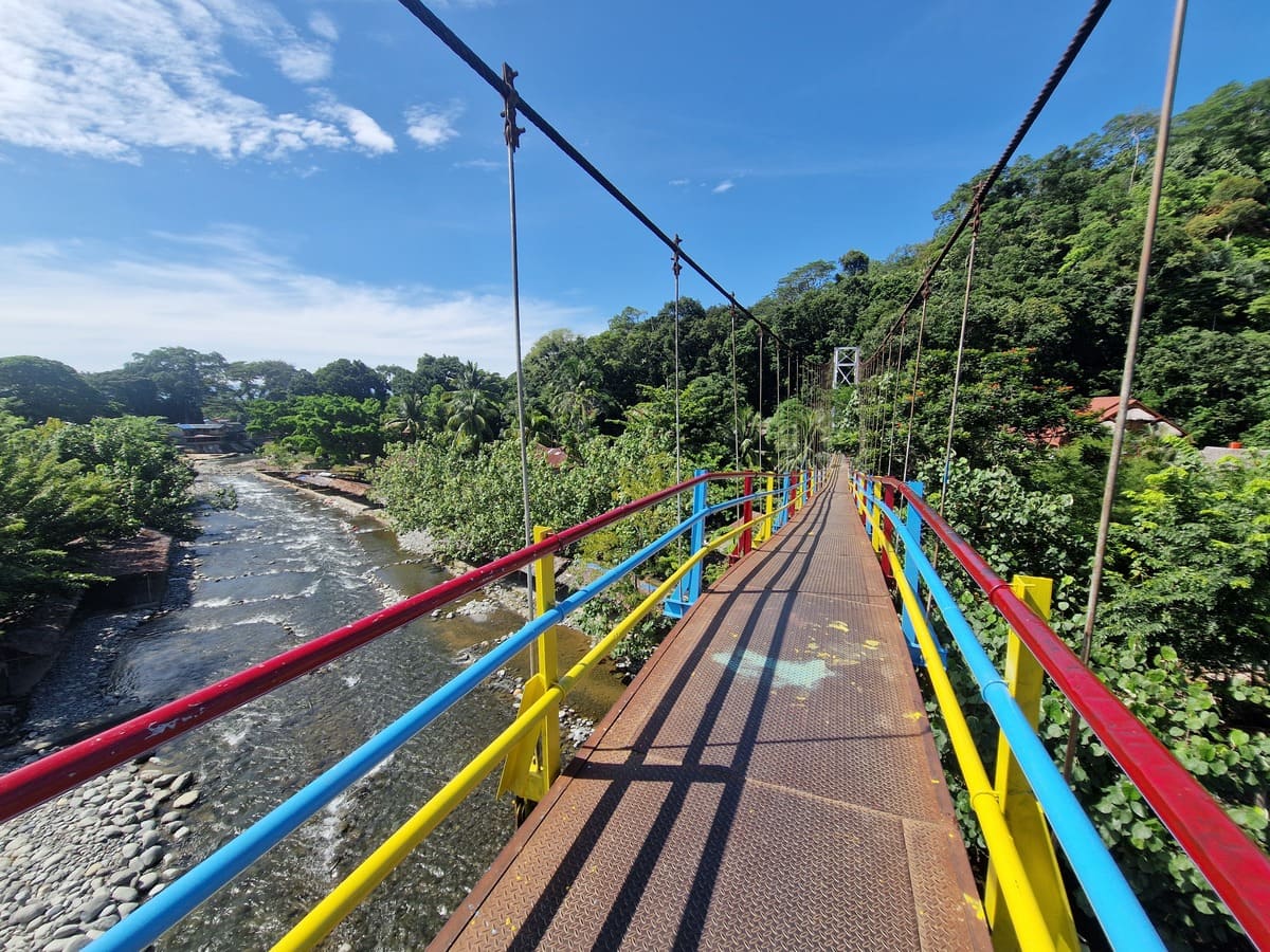 Eine der Brücken in Bukit Lawang