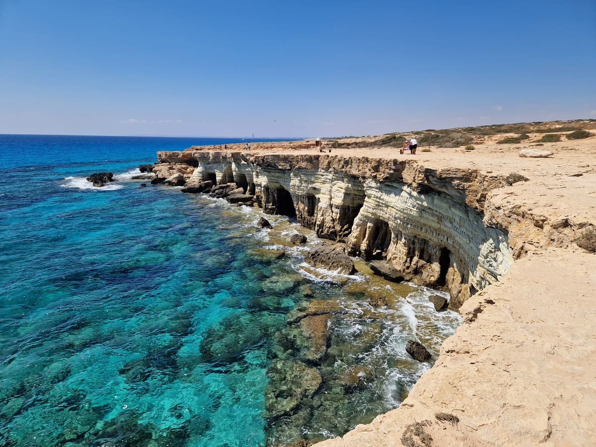 Die Klippen der Sea Caves in Agia Napa Zypern